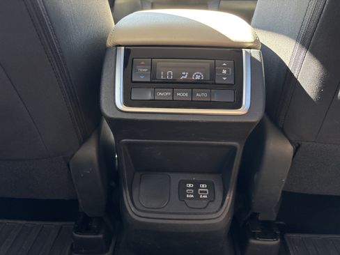 Used 2024 Subaru Ascent Premium w/ Convenience Package AWD/4WD image 20