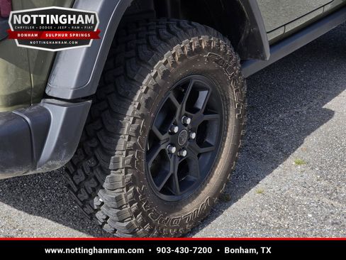 Used 2025 Jeep Wrangler Sport AWD/4WD image 10