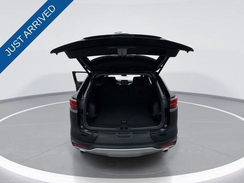 Used 2024 Chevrolet Blazer LT w/ Convenience Package image 23