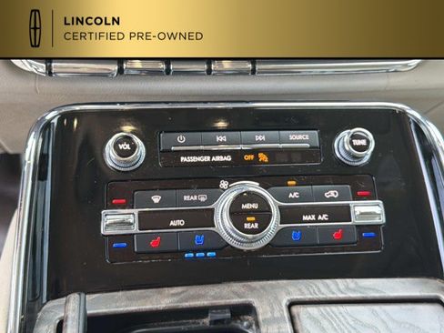 Certified 2021 Lincoln Navigator Reserve w/ Luxury Package AWD/4WD image 33