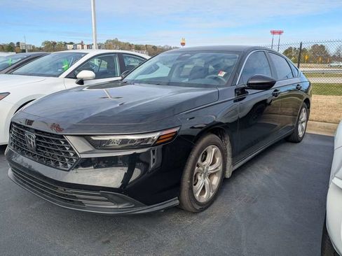 Used 2023 Honda Accord LX image 5