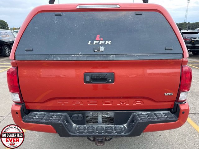 Used 2016 Toyota Tacoma TRD Sport w/ Premium & Technology Package AWD/4WD image 6