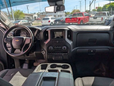 Used 2023 Chevrolet Silverado 1500 Custom image 14