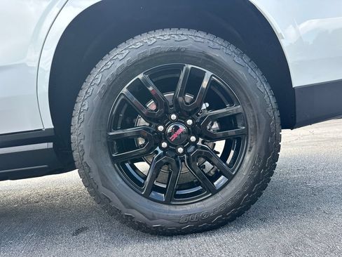 Used 2026 GMC Yukon AT4 w/ AT4 Premium Plus Package AWD/4WD image 20