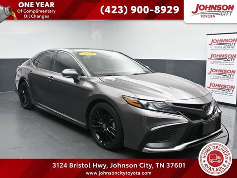 Used 2024 Toyota Camry XSE w/ Navigation Package FWD image 1