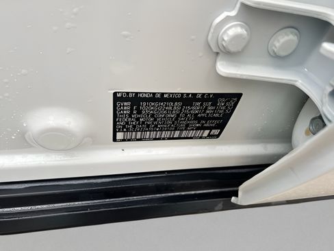 Used 2026 Honda HR-V LX image 32