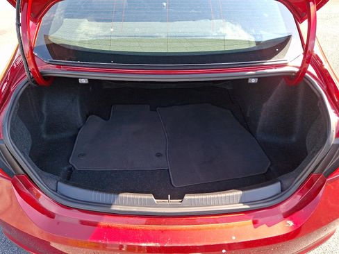 Used 2024 Chevrolet Malibu LT image 28