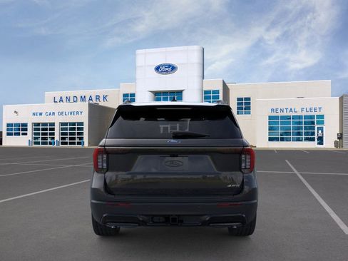 New 2026 Ford Explorer ST-Line w/ ST-Line Street Pack image 5