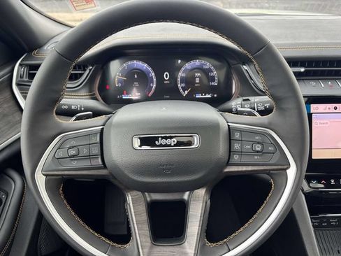 New 2026 Jeep Grand Cherokee Limited AWD/4WD image 12