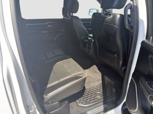 Used 2022 RAM 1500 Laramie w/ Sport Appearance Package AWD/4WD image 14