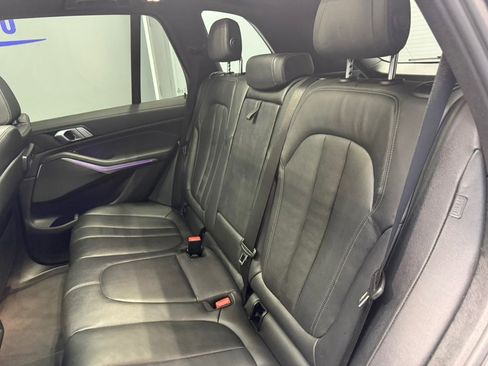Used 2022 BMW X5 xDrive40i w/ M Sport Package AWD/4WD image 14