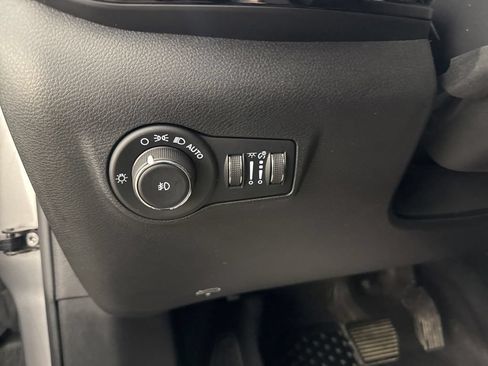 Used 2022 Jeep Compass Latitude w/ Convenience Group AWD/4WD image 20