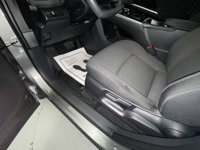 Used 2025 Subaru Solterra AWD/4WD image 12