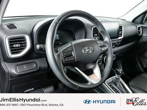 Certified 2025 Hyundai Venue SEL image 6
