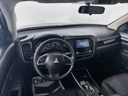 Used 2020 Mitsubishi Outlander SE AWD/4WD image 20