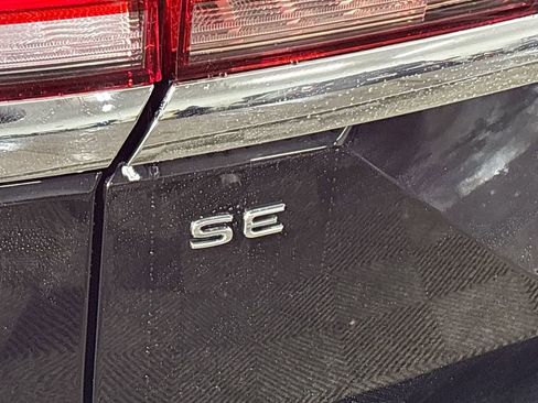 New 2026 Volkswagen Atlas SE image 24