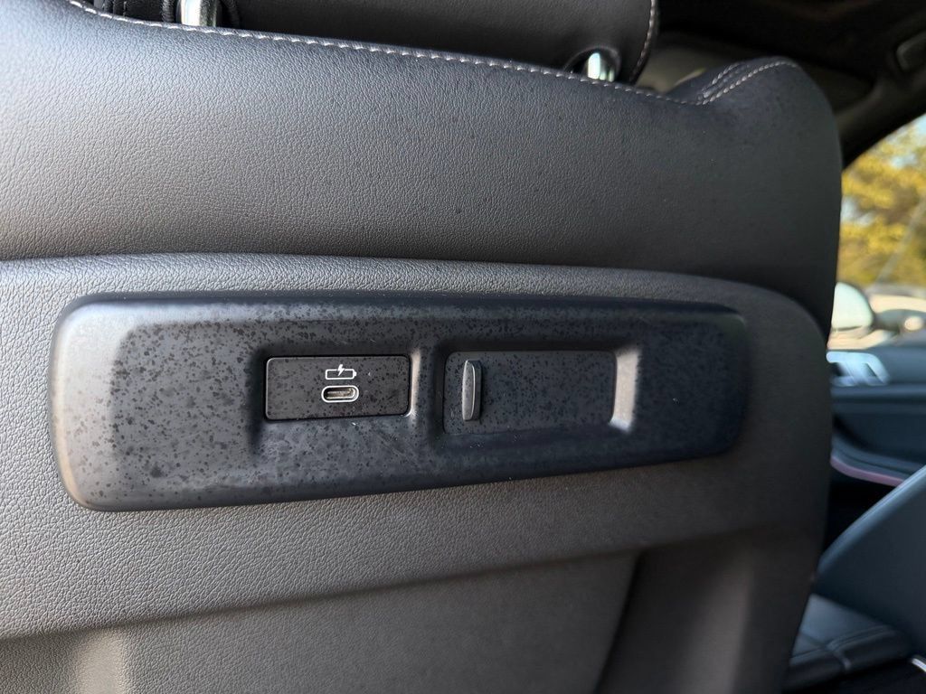 Used 2023 BMW X5 xDrive45e AWD/4WD image 28