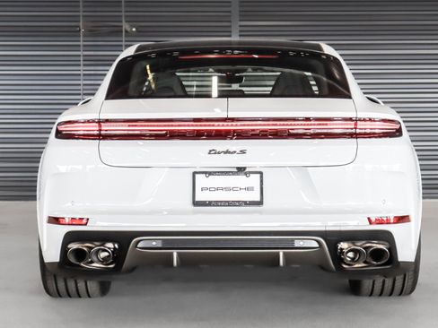 New 2026 Porsche Panamera Turbo S image 9