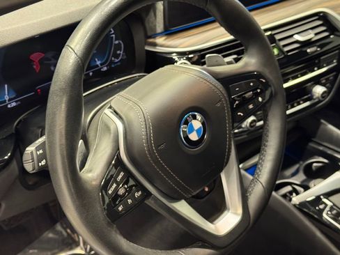 Used 2023 BMW 530e xDrive 530e iPerformance w/ Premium Package image 15