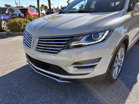 Used 2018 Lincoln MKC Reserve image 9