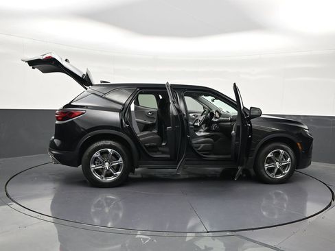 Used 2023 Chevrolet Blazer LT FWD image 33