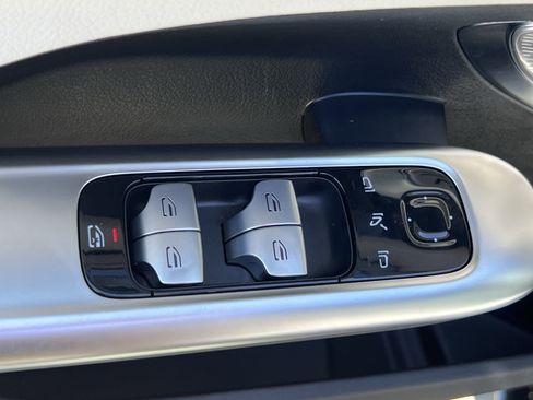 New 2025 Mercedes-Benz C 300 4MATIC Sedan image 14