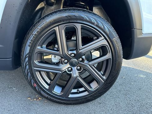 New 2026 Jeep Compass Latitude w/ Sun and Sound Group image 36