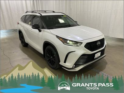 New 2025 Toyota Highlander XSE