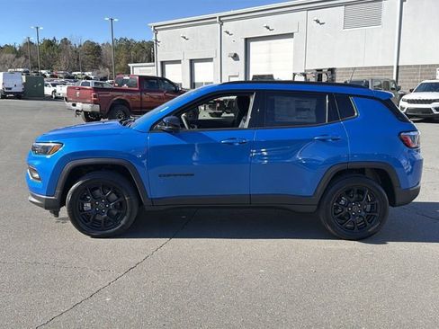 New 2026 Jeep Compass Latitude image 10