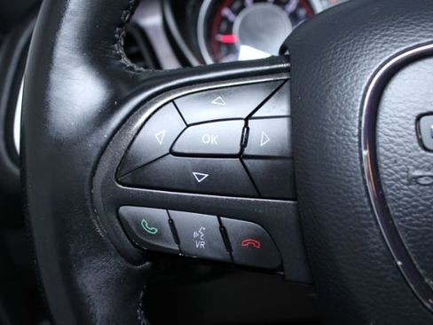 Used 2016 Dodge Challenger SXT image 19