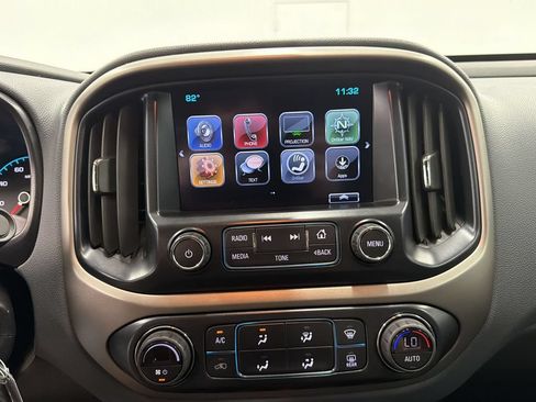 Used 2017 Chevrolet Colorado Z71 AWD/4WD image 18