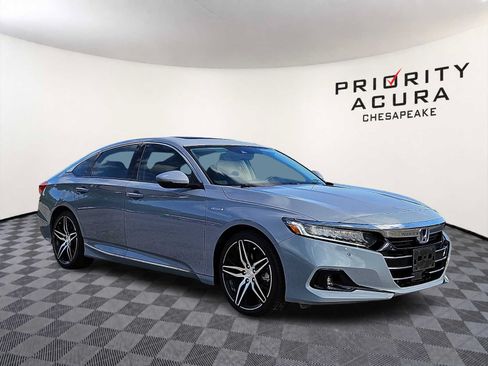 Used 2021 Honda Accord Touring image 3