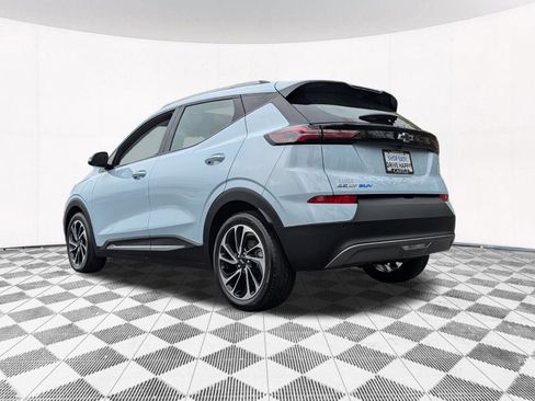 Used 2023 Chevrolet Bolt EUV Premier w/ Sun & Sound Package FWD image 13