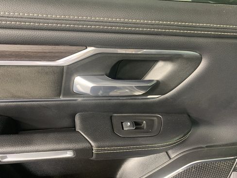 Used 2025 RAM 1500 Laramie AWD/4WD image 30
