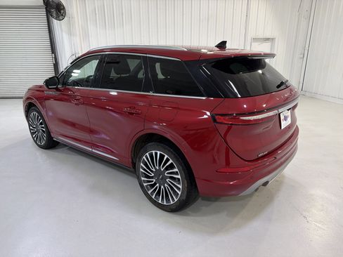 Used 2022 Lincoln Corsair AWD w/ Equipment Group 101A image 3