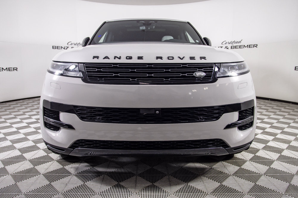Used 2026 Land Rover Range Rover Sport SE AWD/4WD image 5