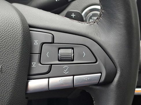 Used 2023 Cadillac XT4 Luxury w/ Cold Weather Package FWD image 24