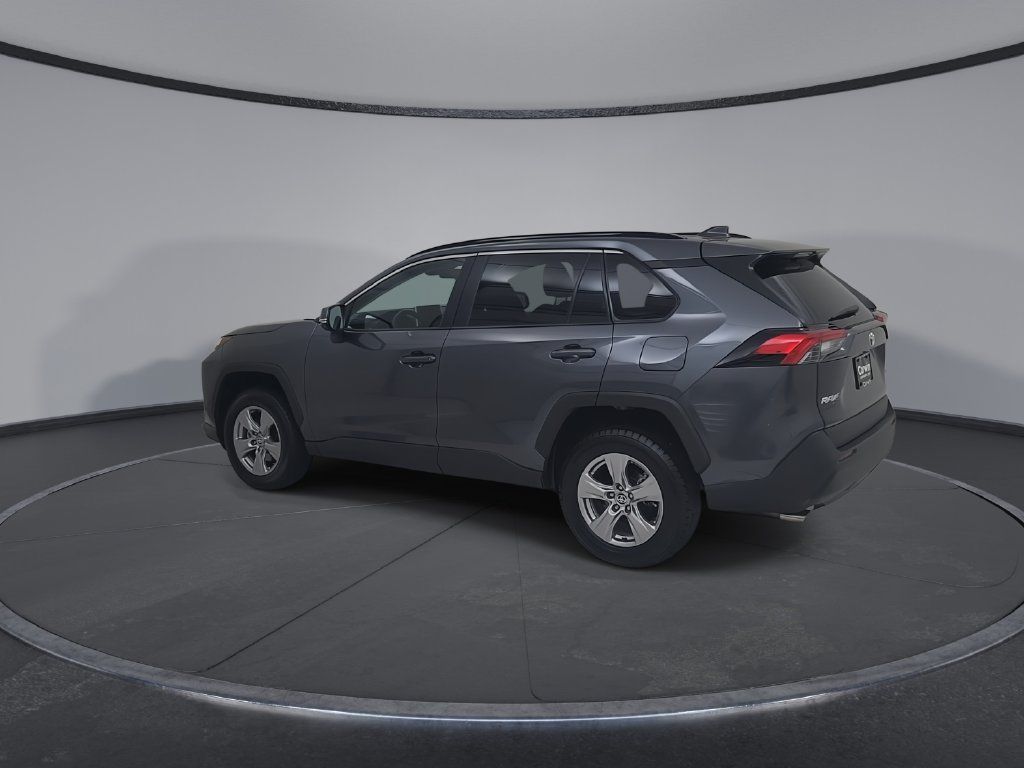 Used 2025 Toyota RAV4 XLE FWD image 12
