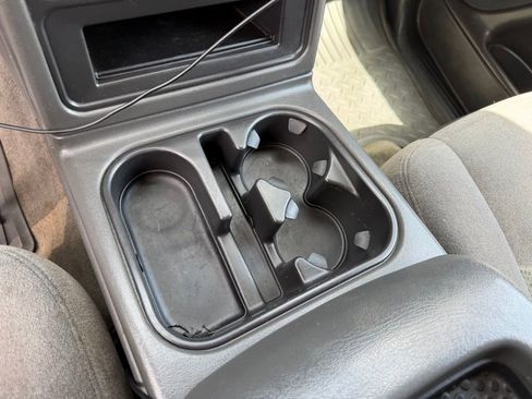 Used 2006 Chevrolet Silverado 2500 LT w/ Skid Plate Package AWD/4WD image 24