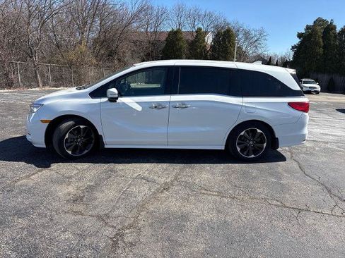 Used 2023 Honda Odyssey Elite image 2