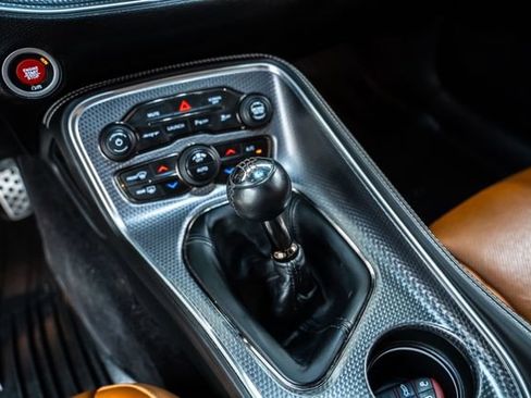 Used 2018 Dodge Challenger SRT Hellcat RWD image 30