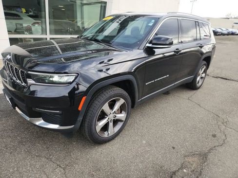 Used 2022 Jeep Grand Cherokee L Limited AWD/4WD image 2