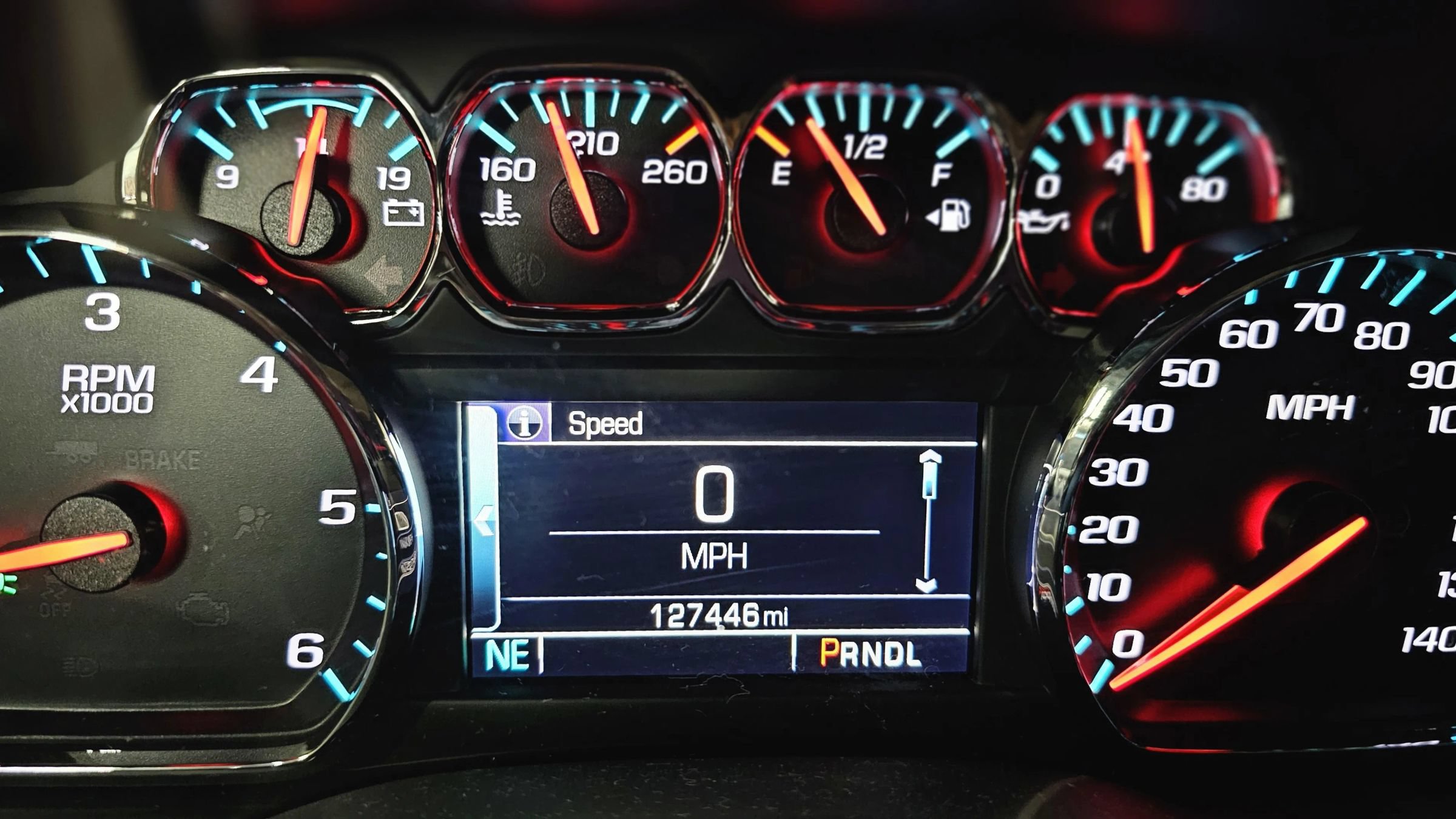 Used 2018 Chevrolet Suburban LT AWD/4WD image 15