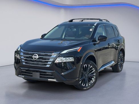 Used 2025 Nissan Rogue Platinum AWD/4WD image 2