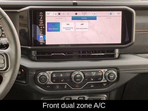 Used 2024 Jeep Wrangler Unlimited Rubicon w/ Technology Group image 20