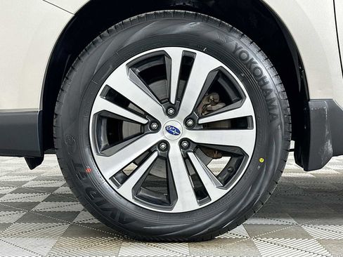 Used 2018 Subaru Outback 2.5i Limited image 30