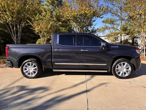 Used 2023 Chevrolet Silverado 1500 High Country w/ High Country Premium Package image 5
