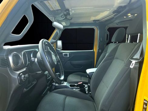 Used 2021 Jeep Wrangler Unlimited Sport AWD/4WD image 12