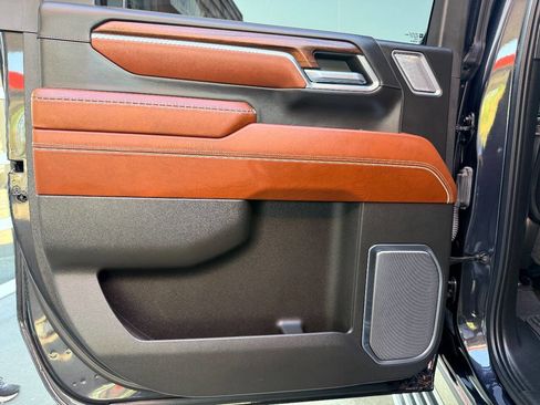 Used 2024 GMC Sierra 2500 Denali Ultimate w/ Snow Plow Prep/Camper Package image 39