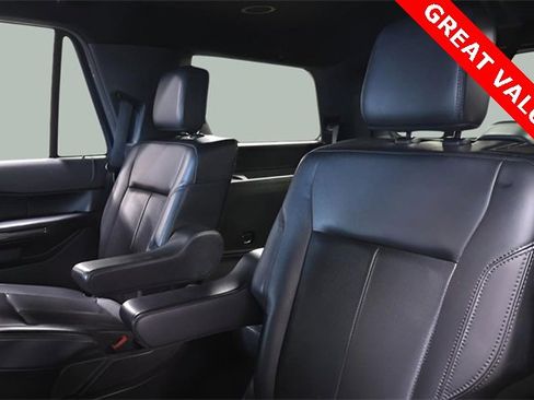 Used 2021 Ford Expedition XLT image 12